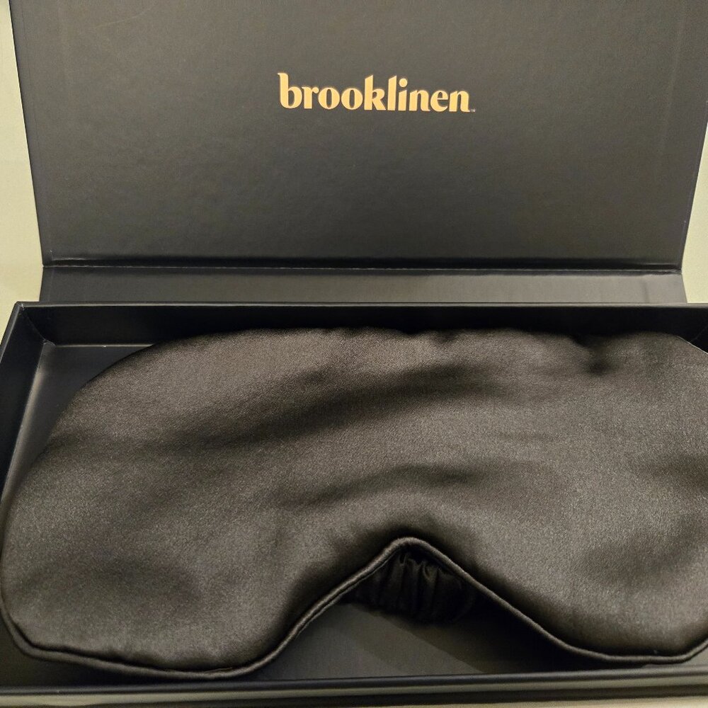 Brooklinen Mulberry Silk Sleep Mask – Carbon – New in Box